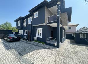 4 bedroom House for rent Mobil Road Ajah Lagos