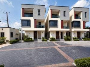 4 bedroom House for sale Off College Road, Ajayi Road,ikeja,dideolu Road, Aguda Ogba,ifako Ogba,ikeja, OGBA GRA Ogba Lagos