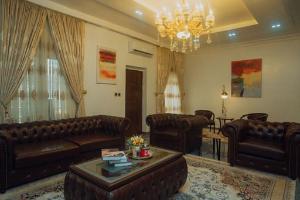 4 bedroom Flat / Apartment for shortlet Katampe Abuja