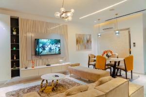 4 bedroom Flat / Apartment for shortlet Ajah Lagos