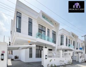 4 bedroom House for rent Off Lekki-Epe Expressway Ajah Lagos