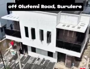 4 bedroom House for sale Olufemi Road Ogunlana Surulere Lagos