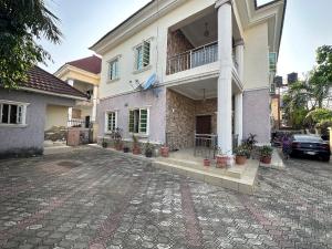 4 bedroom House for sale Along Von Garden Estate Road Lugbe Abuja