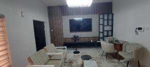 4 bedroom House for rent Da Sliva Close, Off Johnson Street Bode Thomas Surulere Lagos