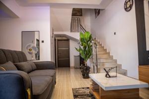 4 bedroom House for shortlet Anthony Village Maryland Lagos