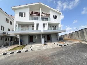 4 bedroom House for rent In A Serene & Secure Estate Chevron Lekki Lagos