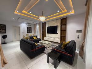 4 bedroom House for rent Adeniyi Jones Ikeja Lagos
