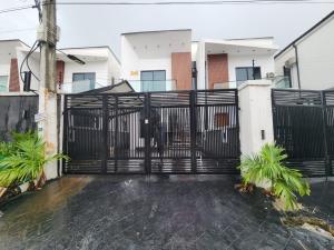 4 bedroom House for rent Ikota Lekki Lagos