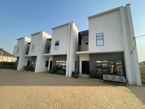 4 bedroom House for sale Gaduwa Abuja
