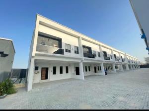 4 bedroom House for rent Mobil Road Ajah Lagos