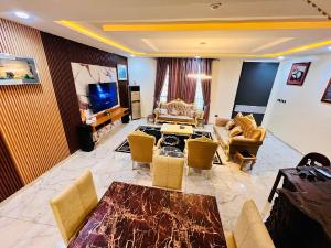 4 bedroom House for shortlet Adeniyi Jones Ikeja Lagos