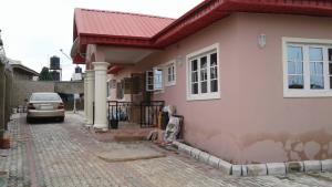 4 bedroom Flat / Apartment for sale   Oluyole Estate Ibadan Oyo