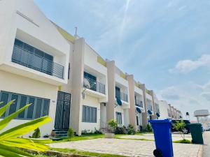 4 bedroom House for sale Stepone Estate, District 57 Karsana Abuja