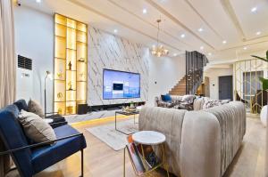 4 bedroom Flat / Apartment for shortlet Osapa london Lekki Lagos