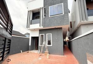 4 bedroom House for sale Extension Omole phase 2 Ojodu Lagos