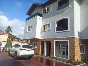 4 bedroom House for rent Ikeja Lagos