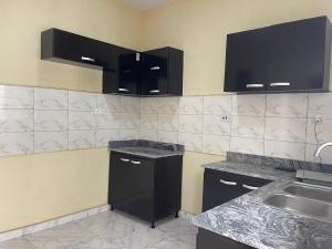 4 bedroom Flat / Apartment for rent Close To Coastal Road Lafiaji Orchid Lekki Lagos