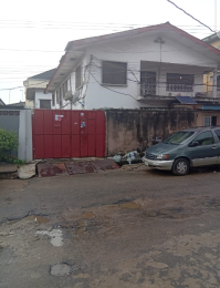 2 bedroom House for sale Serene And Gated Street Onike Yaba Lagos