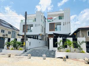 5 bedroom House for sale Idado Lekki Lagos Idado Lekki Lagos