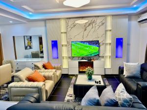 5 bedroom Flat / Apartment for shortlet Lekki Phase 1 Lekki Lagos