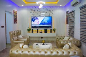 5 bedroom Flat / Apartment for shortlet Ikeja GRA Ikeja Lagos