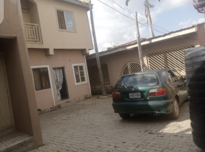 5 bedroom House for sale Sabon Kawo, Close To Road. Kaduna North Kaduna