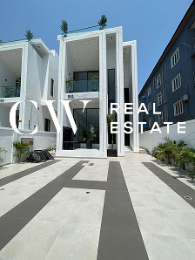 5 bedroom House for sale Orchid Road, Lekki Lagos