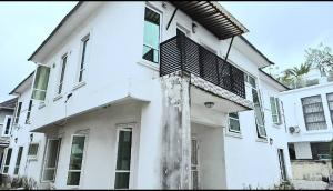 5 bedroom House for rent Pinnock Beach Estate Osapa london Lekki Lagos