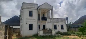 5 bedroom House for sale Off Ohen, Okhoromi Community, Off Airport Road Central Edo