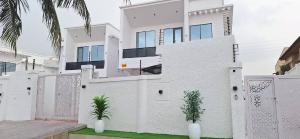 5 bedroom House for sale Omole Omole phase 1 Ojodu Lagos