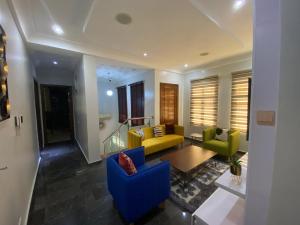 5 bedroom Flat / Apartment for shortlet Lekki Phase 1 Lekki Lagos