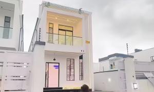 5 bedroom House for sale In An Estate Off Dkk Bus Stop Sangotedo Ajah Lagos