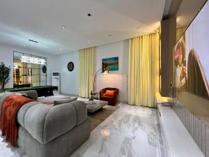 5 bedroom Flat / Apartment for shortlet Ikate Lekki Lagos