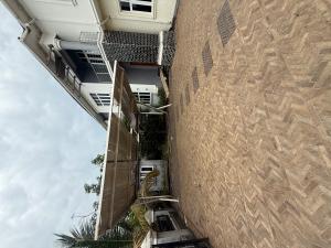 5 bedroom House for sale Off Lekki-Epe Expressway Ajah Lagos