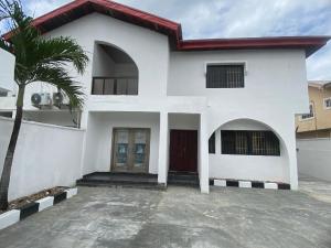 5 bedroom House for rent 1st Roundabout Lekki Lagos