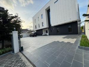 5 bedroom House for sale Banana Island Ikoyi Lagos