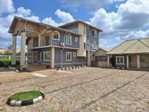 5 bedroom House for sale Central Edo