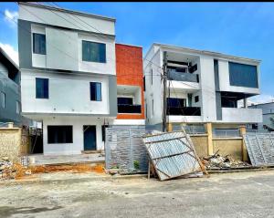 5 bedroom House for sale Okupe Est, Maryland Lagos