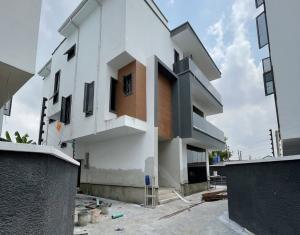 5 bedroom House for sale Okupe Est, Maryland Lagos