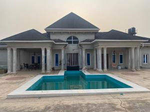 5 bedroom House for sale Burknor Lagos Mainland Bucknor Isolo Lagos
