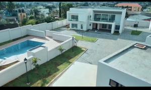 10 bedroom House for sale Rotimi William Bodija Ibadan Oyo