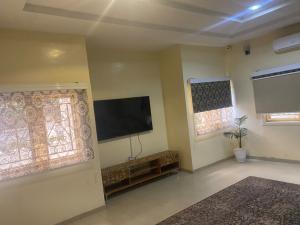 6 bedroom House for rent Maitama Maitama Abuja
