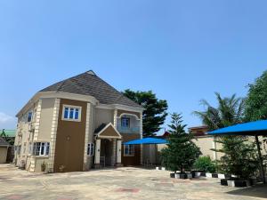 6 bedroom House for sale Asore Ajuwon, Via Iju-Ishaga Agege Lagos