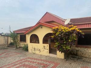 6 bedroom House for sale Ilupeju Liberty Academy Area Akala Express Ibadan Oyo