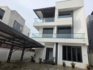 6 bedroom House for sale Close To Farmers Market Maitama Abuja