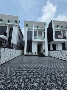 5 bedroom House for sale Hampton Island Chevron Lekki Lagos