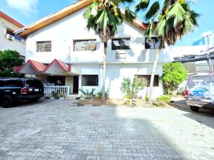 7 bedroom Commercial Property for rent Ligali Ayorinde Victoria Island Lagos