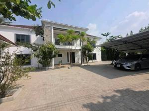 7 bedroom House for rent Gwarinpa Abuja