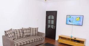 5 bedroom Flat / Apartment for shortlet &nbsp;off Allen Avenue Ikeja Lagos