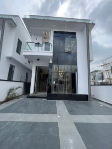 4 bedroom House for sale Ado Road Ajah Lagos